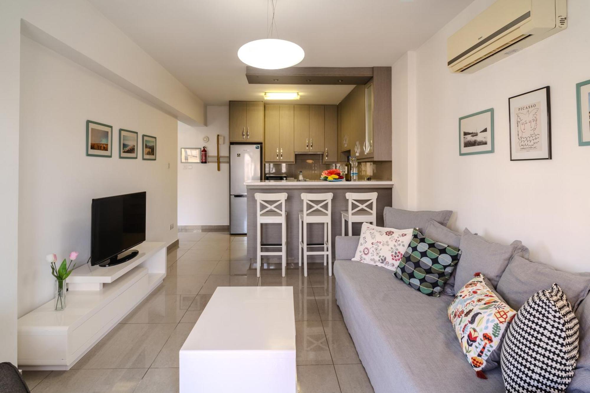 Lazaros Suite Downtown Larnaca Buitenkant foto